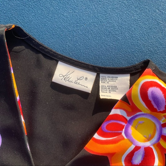 Vintage Flower Top - Picture 3 of 4